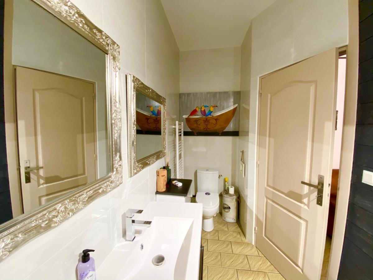 O Clair De Lune Au Coeur De Sarlat - Chambres Climatisees - Parking Prive - Piscine Chauffee - Spa Et Massages Exteriér fotografie