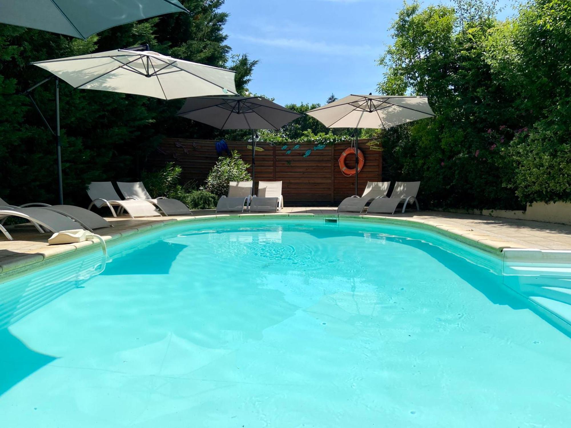 O Clair De Lune Au Coeur De Sarlat - Chambres Climatisees - Parking Prive - Piscine Chauffee - Spa Et Massages Exteriér fotografie